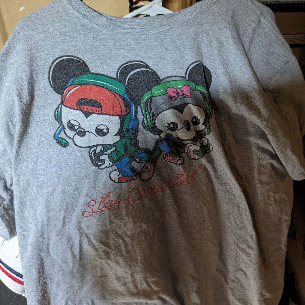 Funko POP Mickey and Minnie Gaming Shirt XL